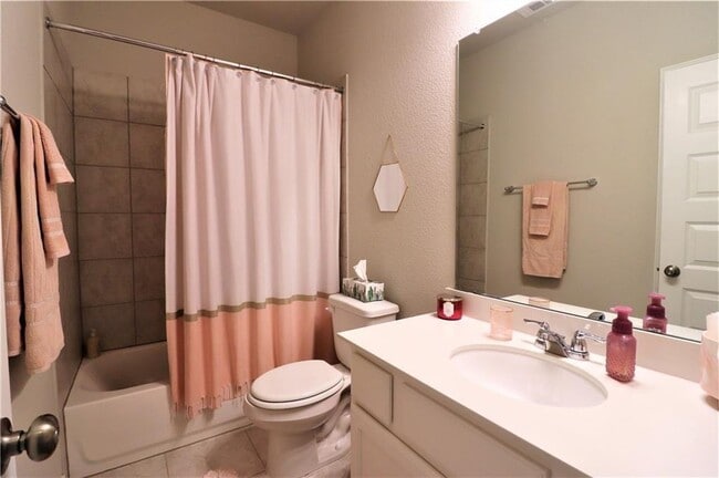 Building Photo - 5413 Vanner Path