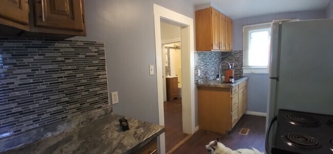Building Photo - 818 W 300 N
