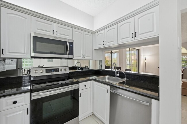 Building Photo - 5395 Firenze Dr