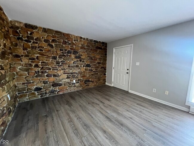Building Photo - 3357 Ashley Ln