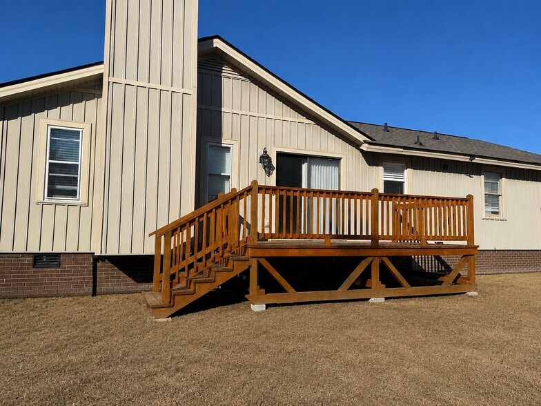 Building Photo - 1501 Homestead Rd