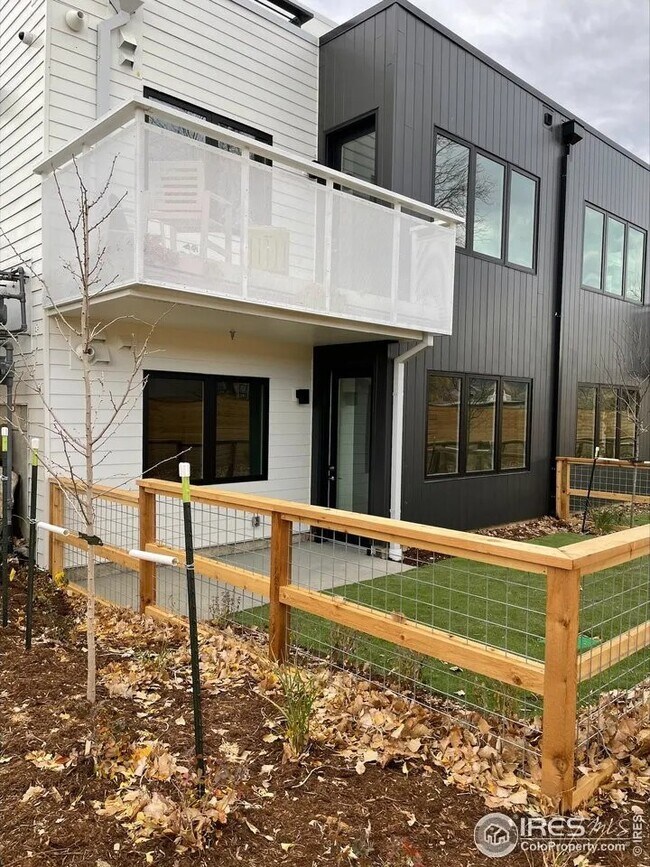 Building Photo - 3261 Airport Rd