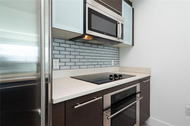 Building Photo - 55 SE 6th St