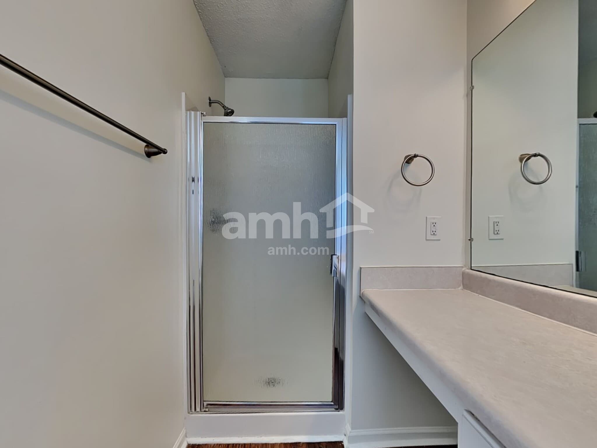 Building Photo - 3013 Summer Breeze Dr