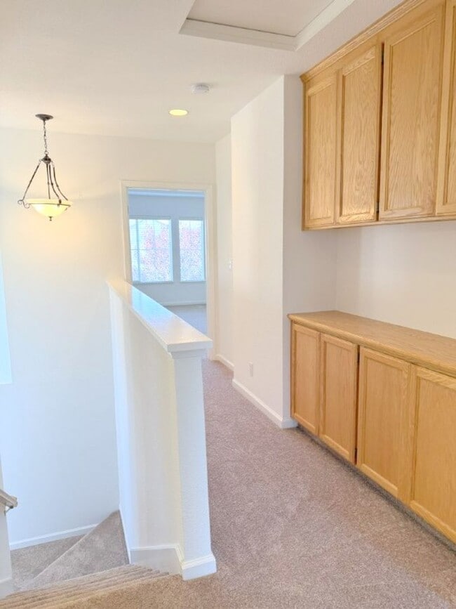 Building Photo - BEAUTIFUL BRIDGES END TOWNHSE, NEAR PARKS, GOLF COURSE, COYOTE CREEK ELEMENTARY !