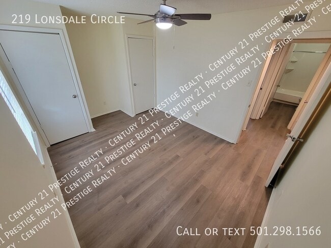Building Photo - 219 Lonsdale Cir
