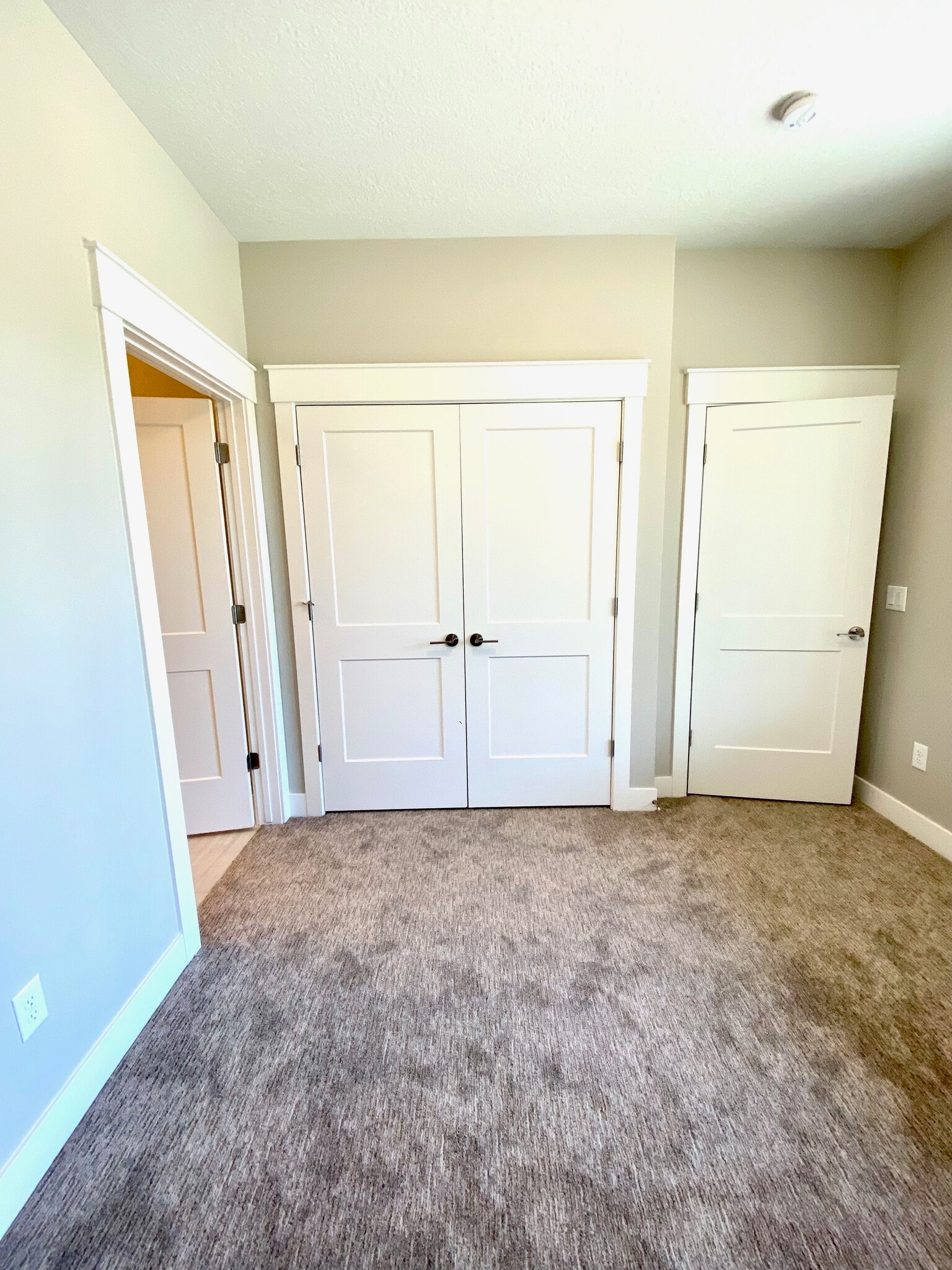 Building Photo - 10439 S Beetdigger Blvd