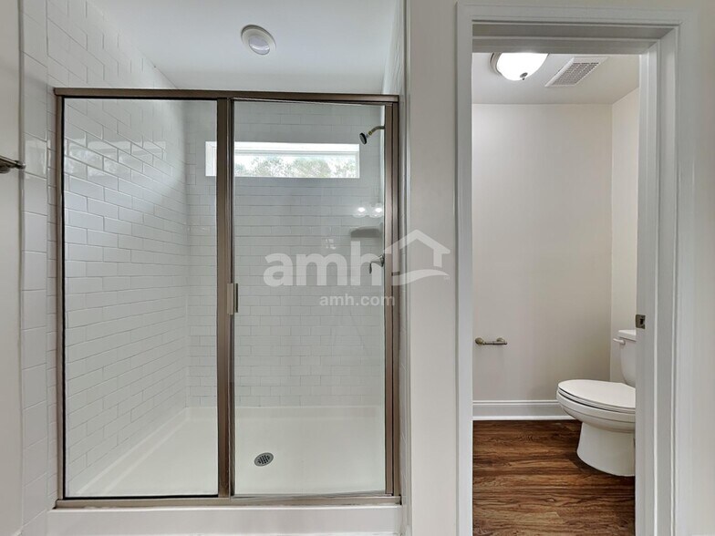 Building Photo - 202 Argea Dr