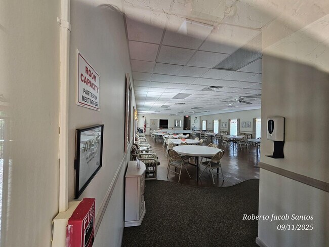 Building Photo - 23305 Barwood Ln N