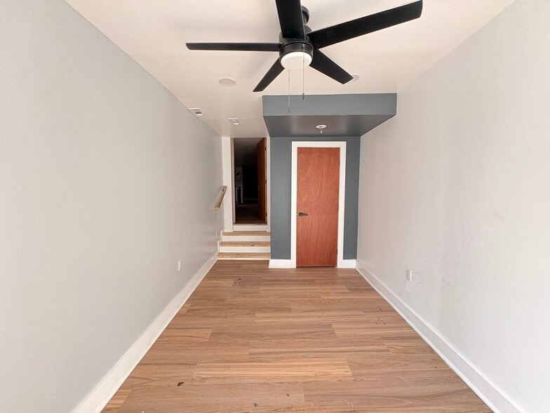 Building Photo - 5834 Phillips Ave