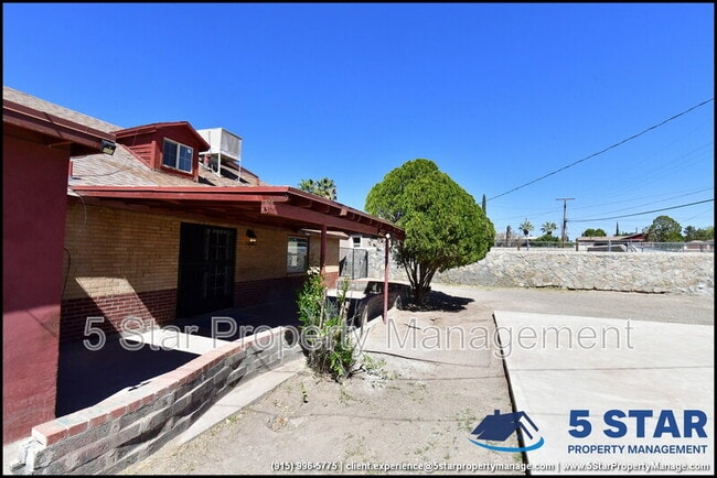 Building Photo - 908 Bolivia St