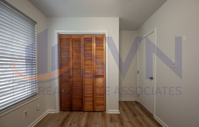 Building Photo - 407 S Merritt Mill Rd