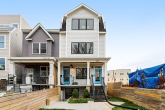 Building Photo - 1638 Trinidad Ave NE