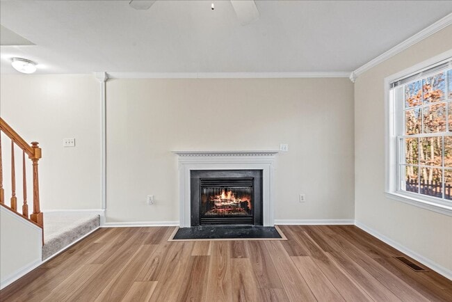 Building Photo - Near VRE and I-95!