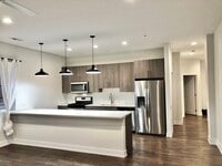 Building Photo - 5055 S Dorchester Ave