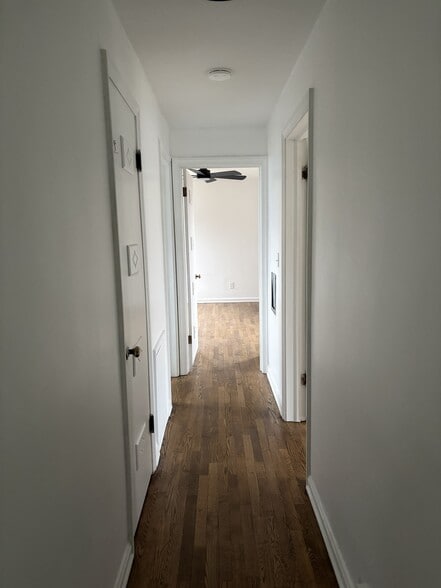 Main Hallway - 1233 29th St NE