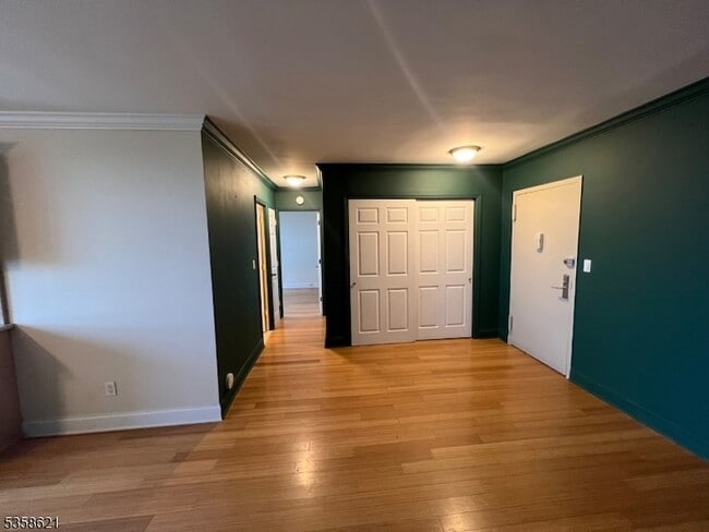 Building Photo - 100 Manhattan Ave