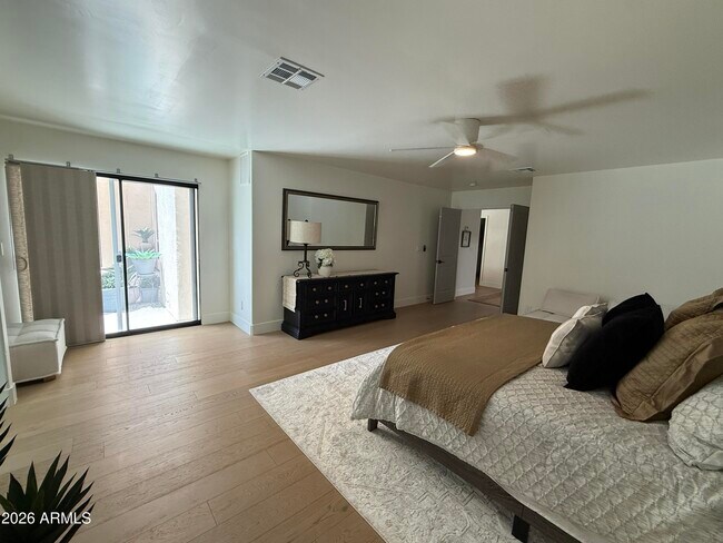 Building Photo - 7285 E Las Palmaritas Dr