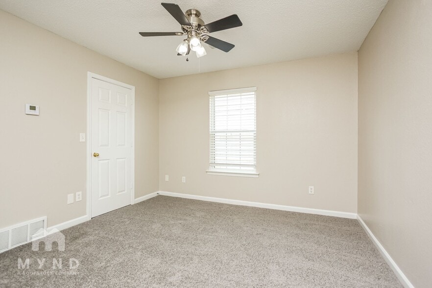 Building Photo - 7322 Green Ash Dr