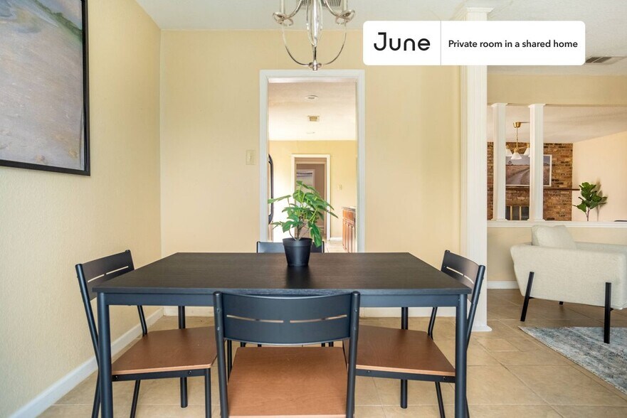 Building Photo - Room in Shared 4 bed/2 bath home