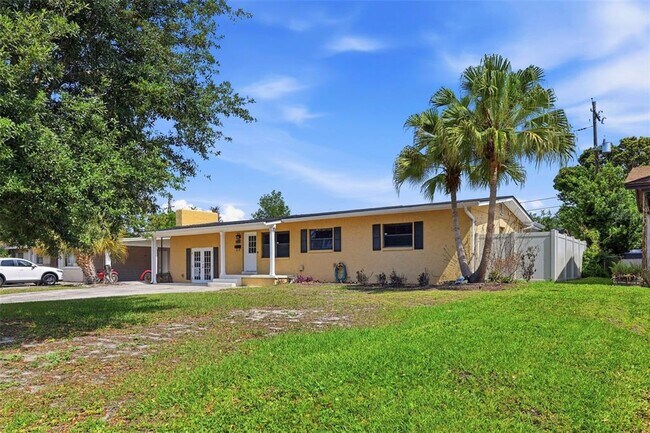 Building Photo - 3707 Pelican Ln