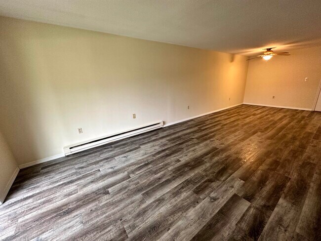 Building Photo - 99 Powers St