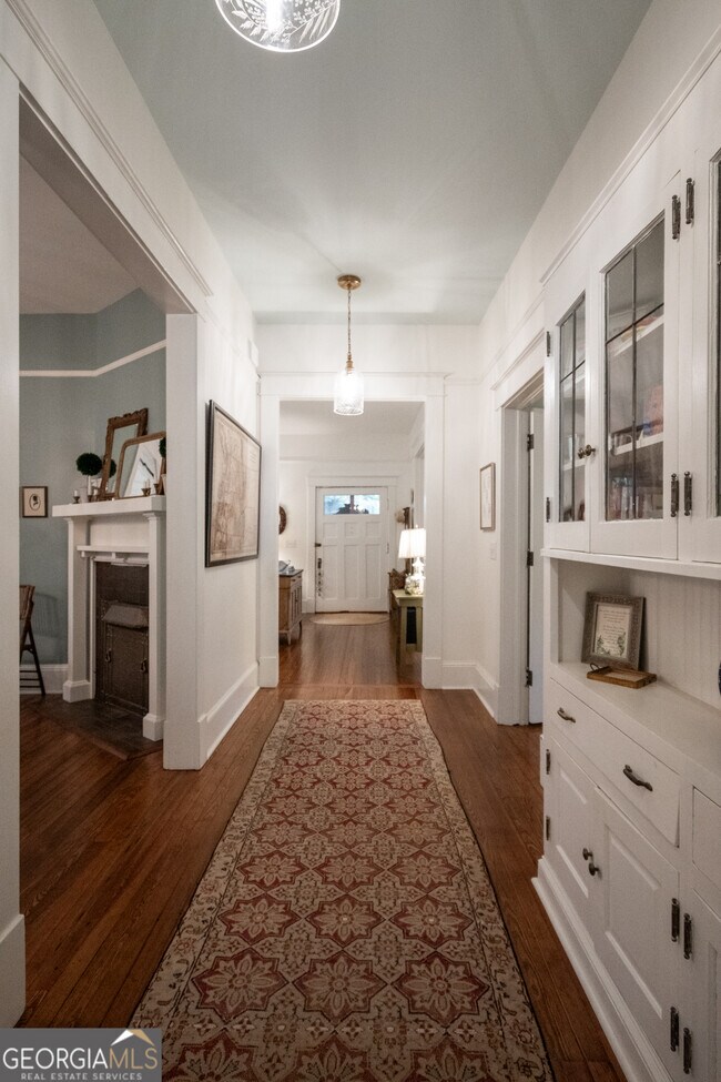 Building Photo - 290 Milledge Cir