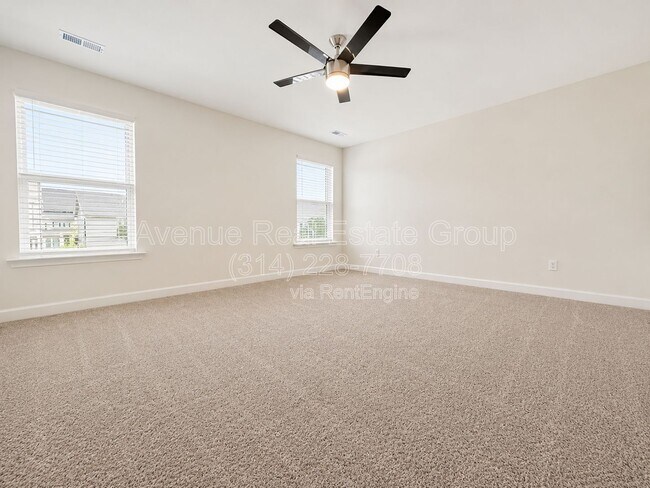 Building Photo - 36 Pheasant Ln