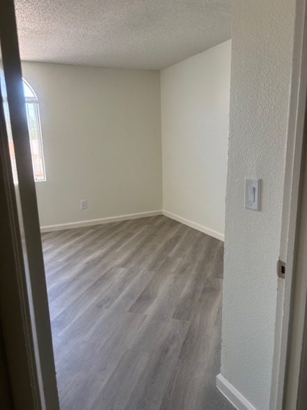 Building Photo - 9301 Van Nuys Blvd