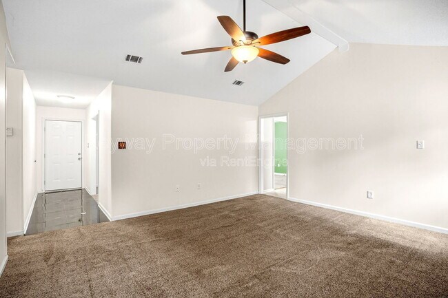 Building Photo - 3420 Linderwood Dr