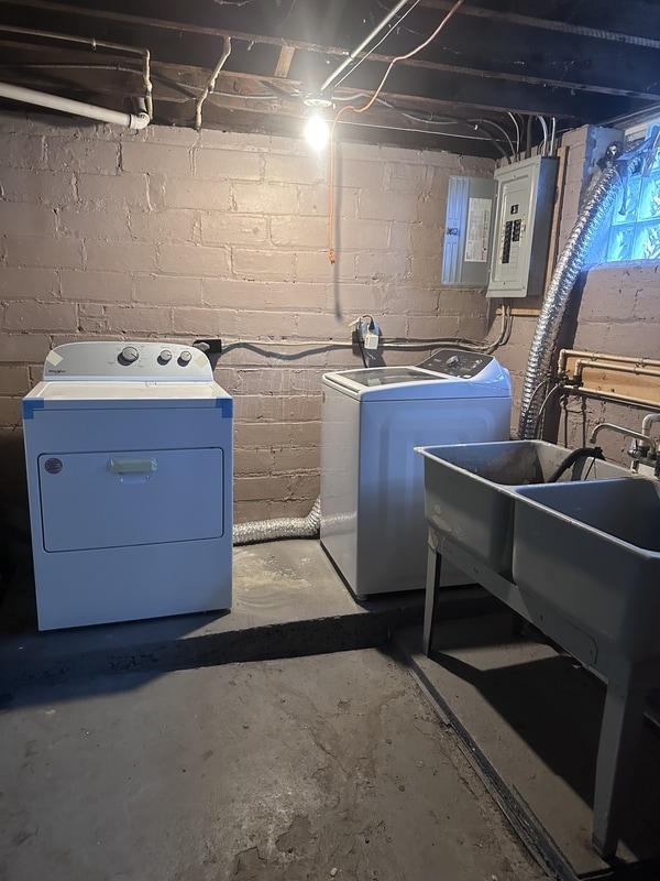 Building Photo - 1054 Yellowstone Rd