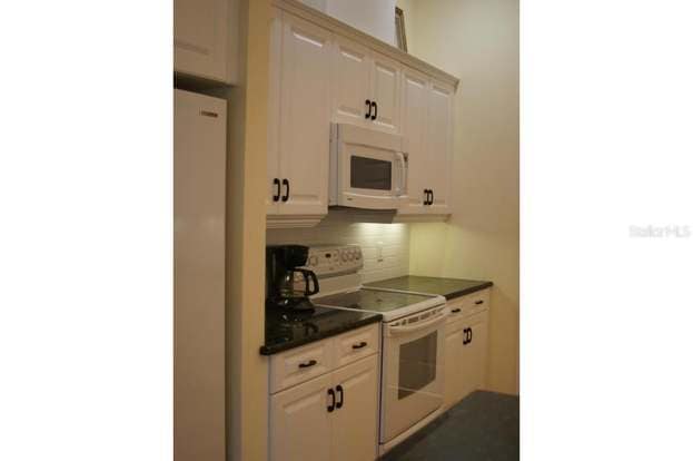 Building Photo - 8946 SW 66th Pl