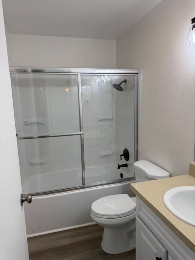 Building Photo - 680 Chorro St