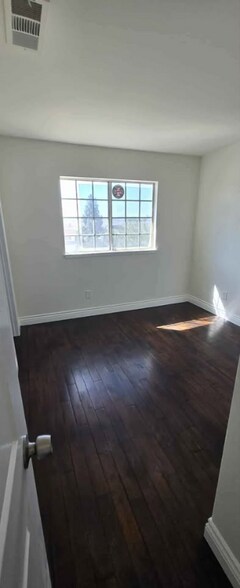 Building Photo - 18604 Newman Ave