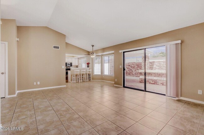 Building Photo - 3214 E Siesta Ln