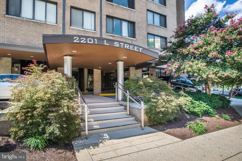 Building Photo - 2201 New Hampshire Ave NW