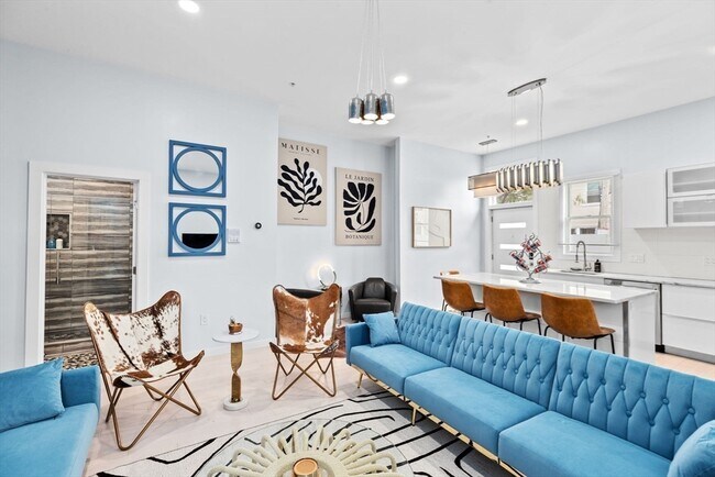 Building Photo - 108-110-110 Trenton St