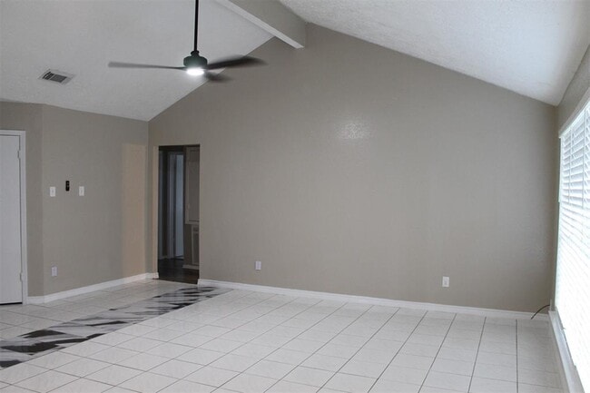 Building Photo - 7115 Tara Blue Ridge Dr