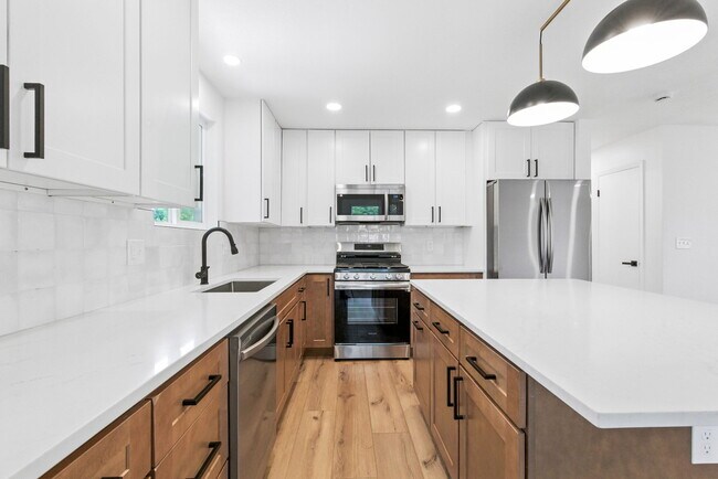 Building Photo - 10863 W 67th Pl