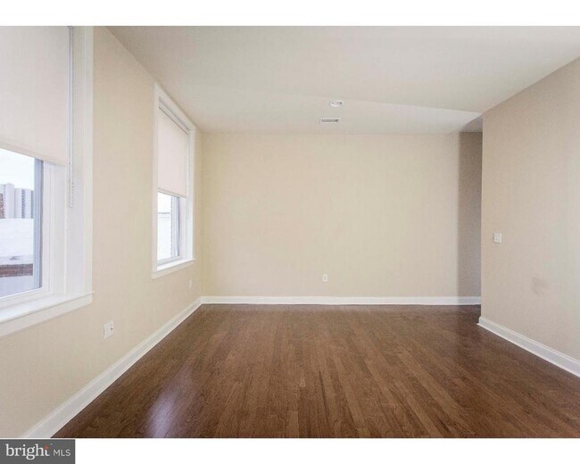 Building Photo - 1100 Spruce St