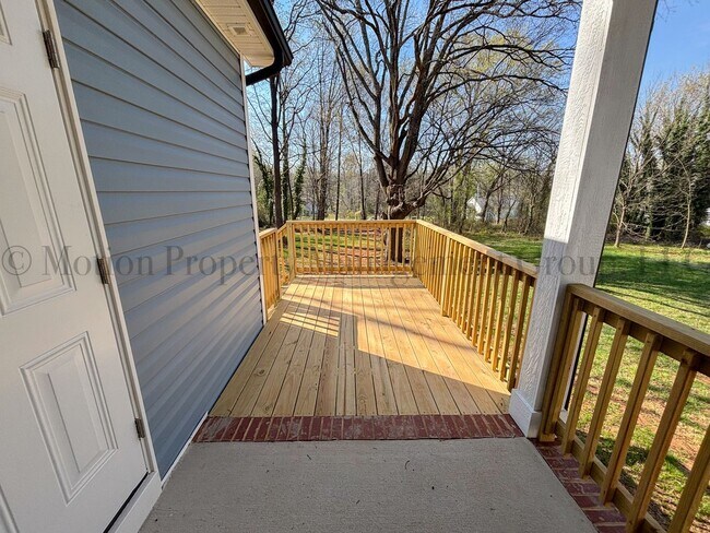 Building Photo - 1121 Wilmington Ave