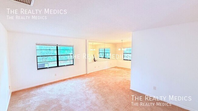 Building Photo - 909 Gazell Trail