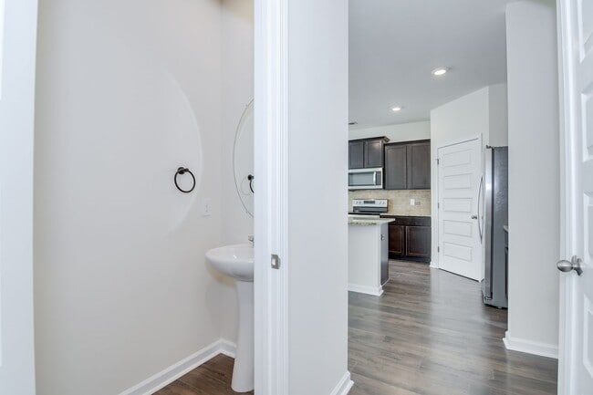 Building Photo - 1115 Sims Dr