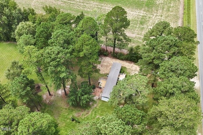 Building Photo - 10317 Giles Rd