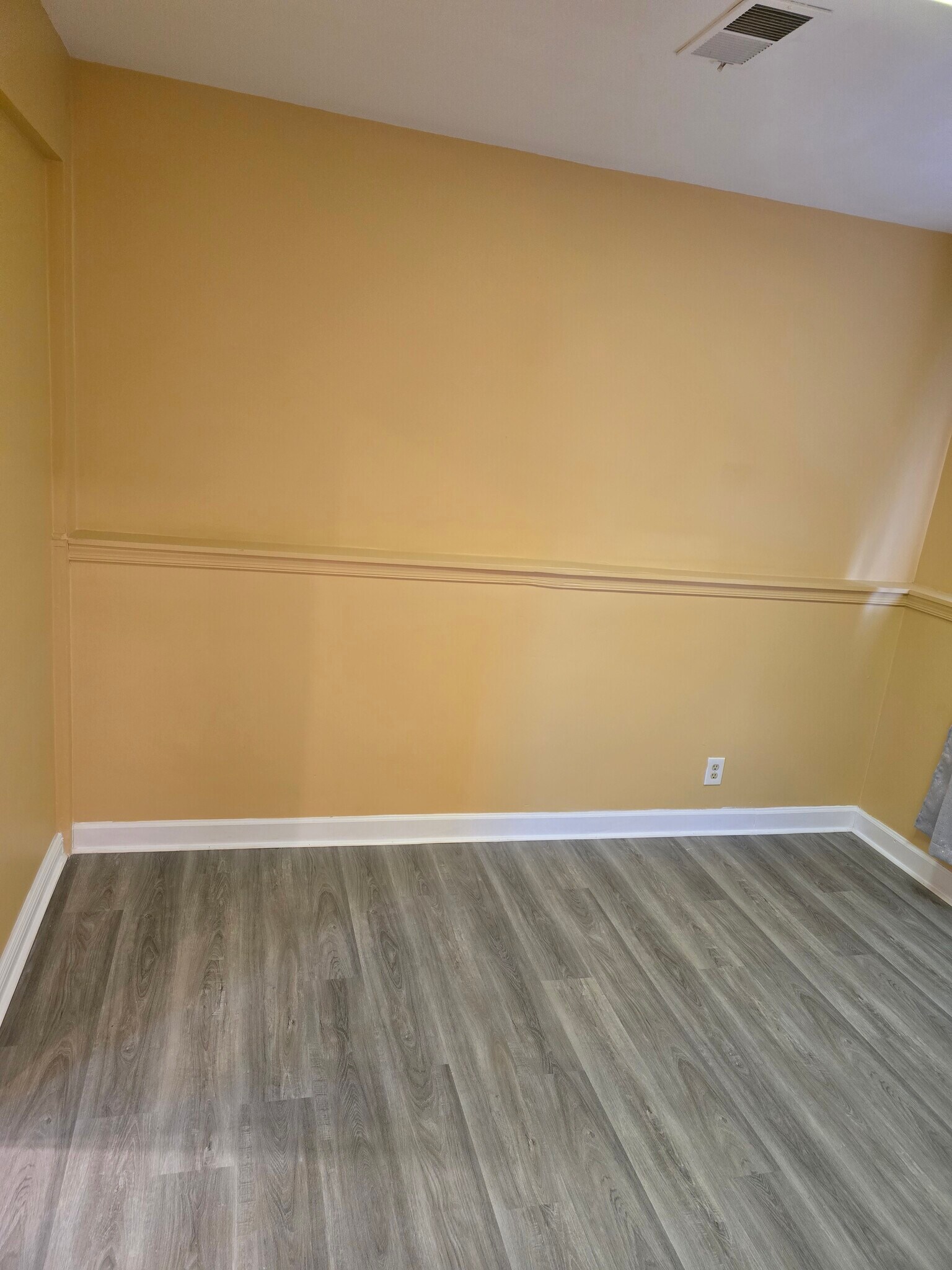 Building Photo - 8604 Briarwood Ct