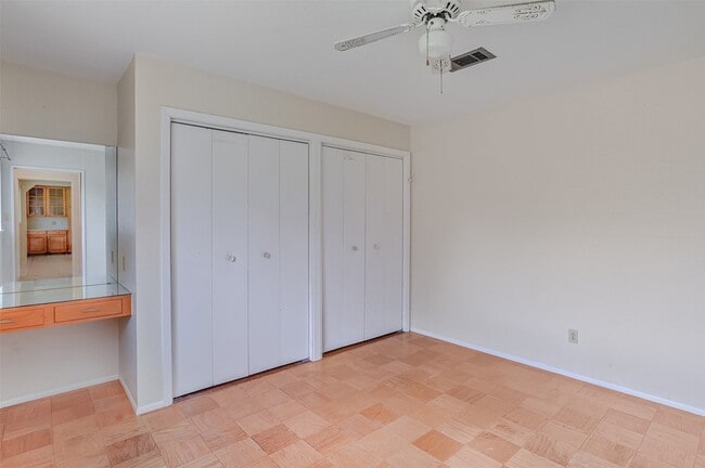 Building Photo - 3419 Oleander Pl