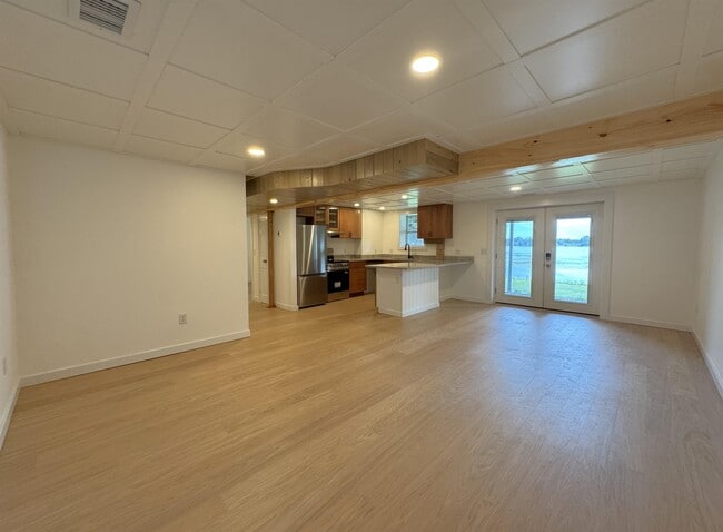 Building Photo - 18 Holts Point Rd