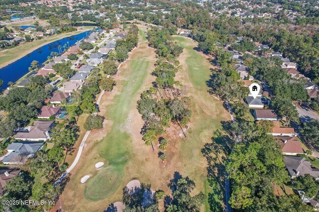 Building Photo - 4126 Richmond Park Dr E