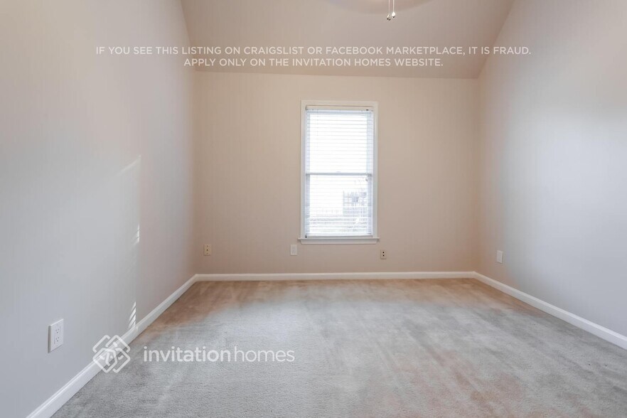 Building Photo - 1035 Fairview Club Cir
