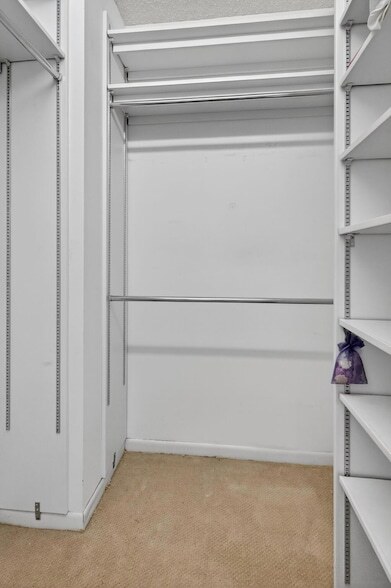 Building Photo - 18151 NE 31st Ct